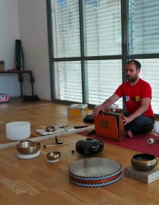 Atelier musique intuitive et vibration sonore @ Agopop, Maison des Habitants